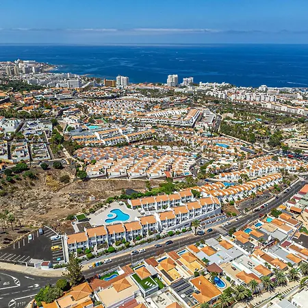 Villa Costa Adeje 别墅 *