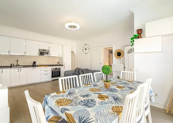 Villa Costa Adeje Вілла *