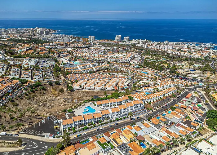 Villa Costa Adeje Вілла *